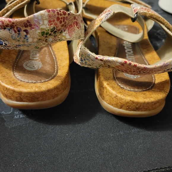 Remonte Colorful Leather Sandals With Velcro Cloaures. Size 38 - Picture 4 of 6